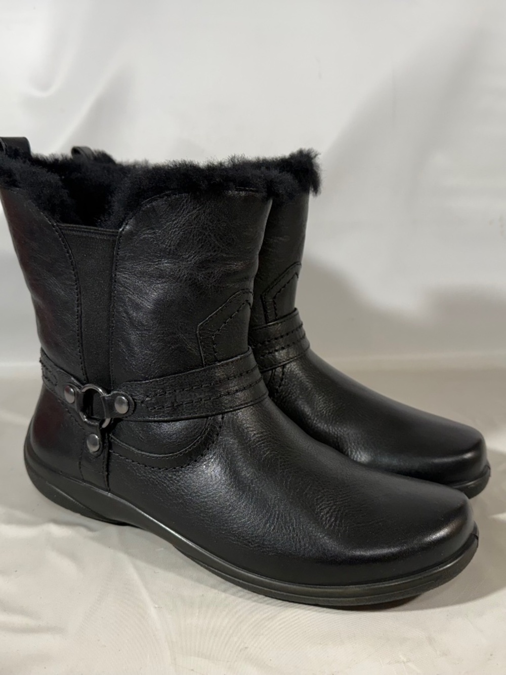 Abeo Zoey Black Leather Sheepskin Lined Harness Ankle Boots Womens Size 9